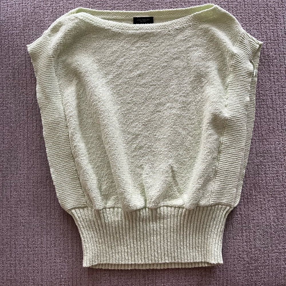 Cropped sweater tank top size small
